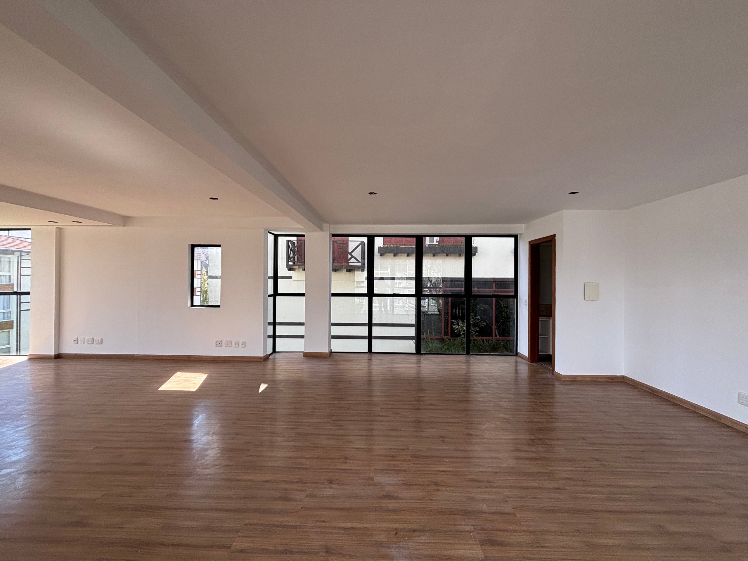 Sala Comercial Palazzo del Arco - foto 3